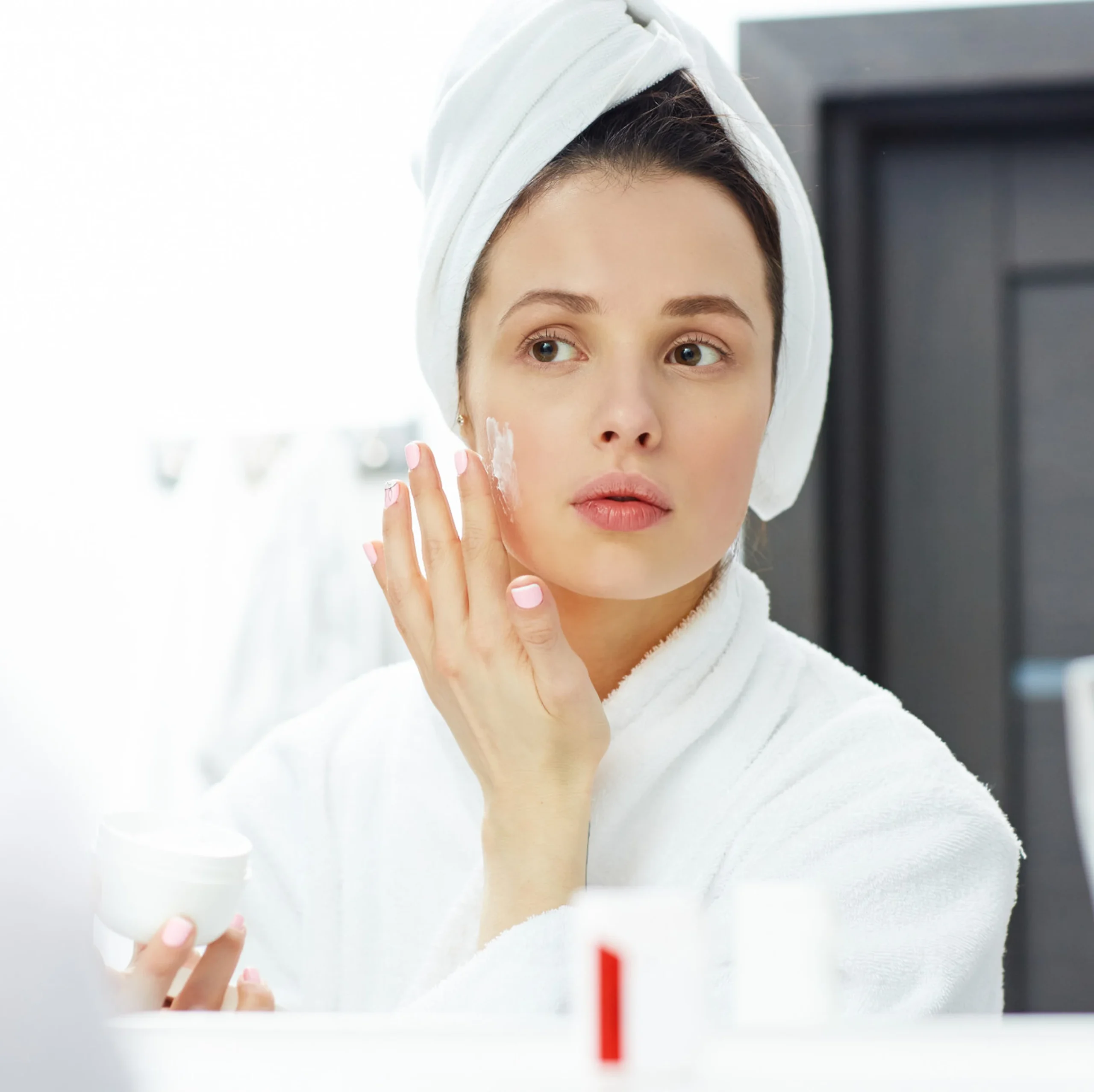 Looking for seborrheic dermatitis treatment in McMinnville, OR? Get professional care from local dermatologists offering effective creams, medicated shampoos, and personalized treatment plans.